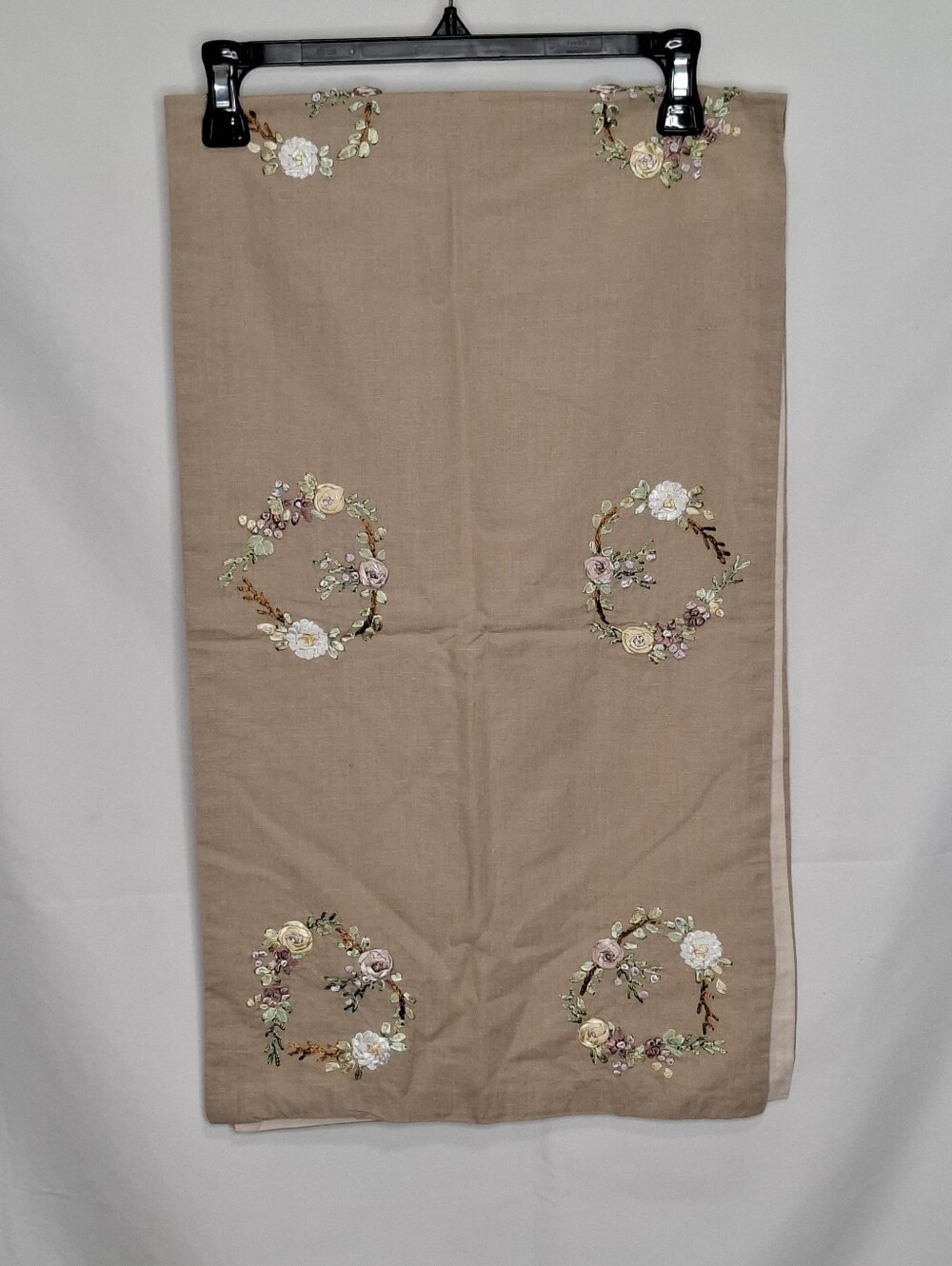April Cornell Linen Table Runner Embroidery